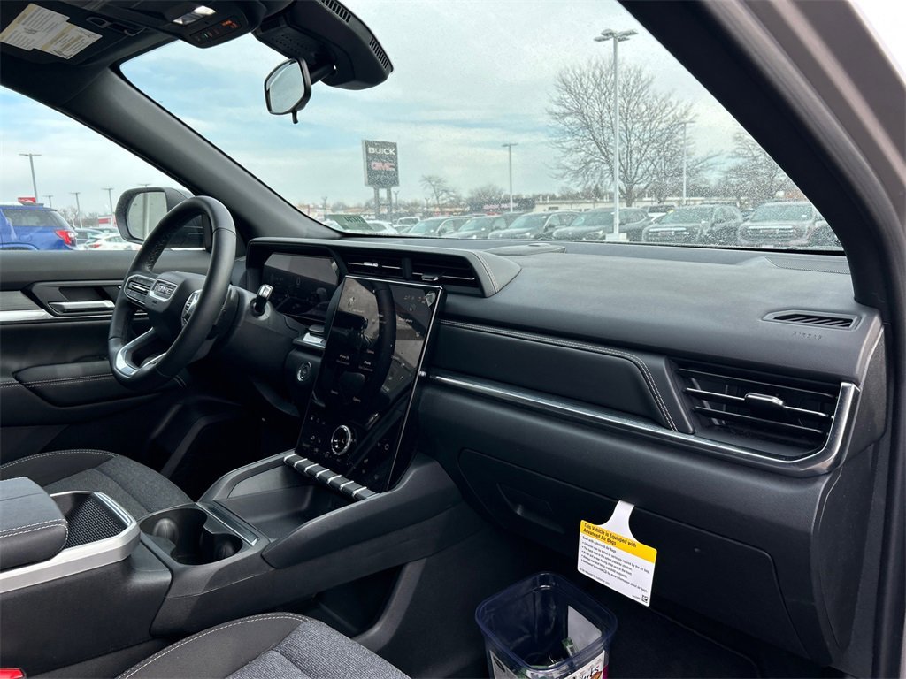 2026 GMC TERRAIN - Image 32