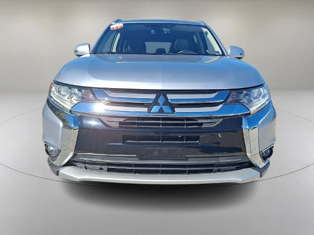 Used 2017 Silver Mitsubishi SEL image 2