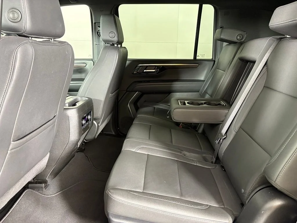 Used 2025 Black Chevrolet Z71 image 38