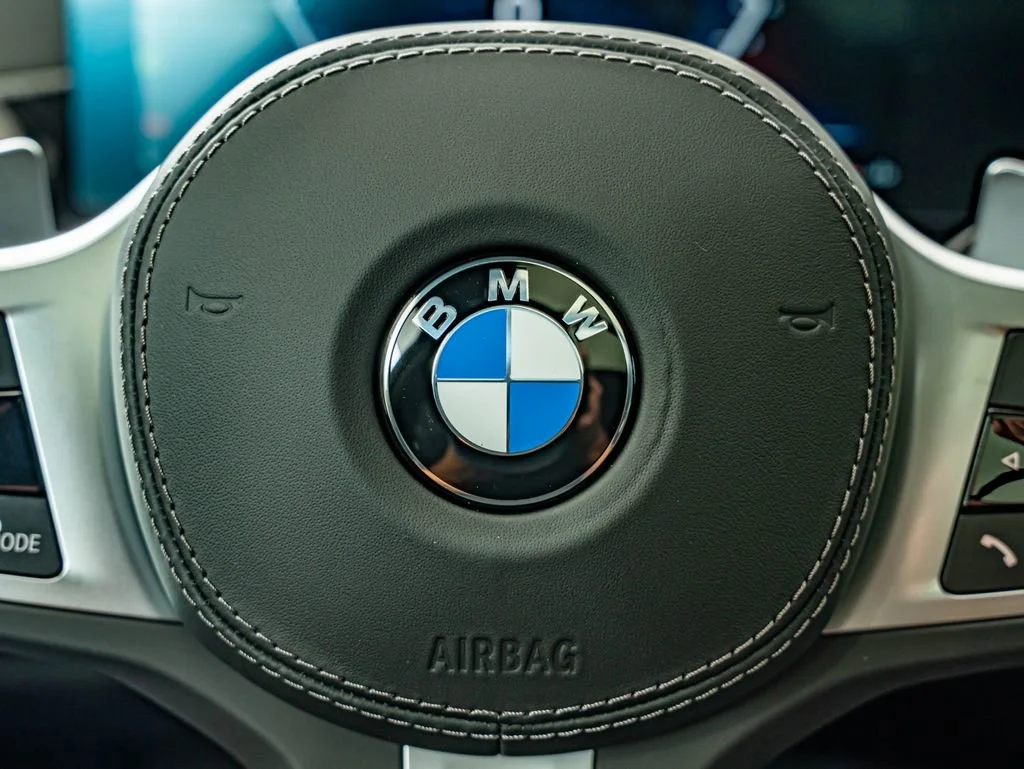 New 2027 Gray Metallic BMW xDrive40i image 22