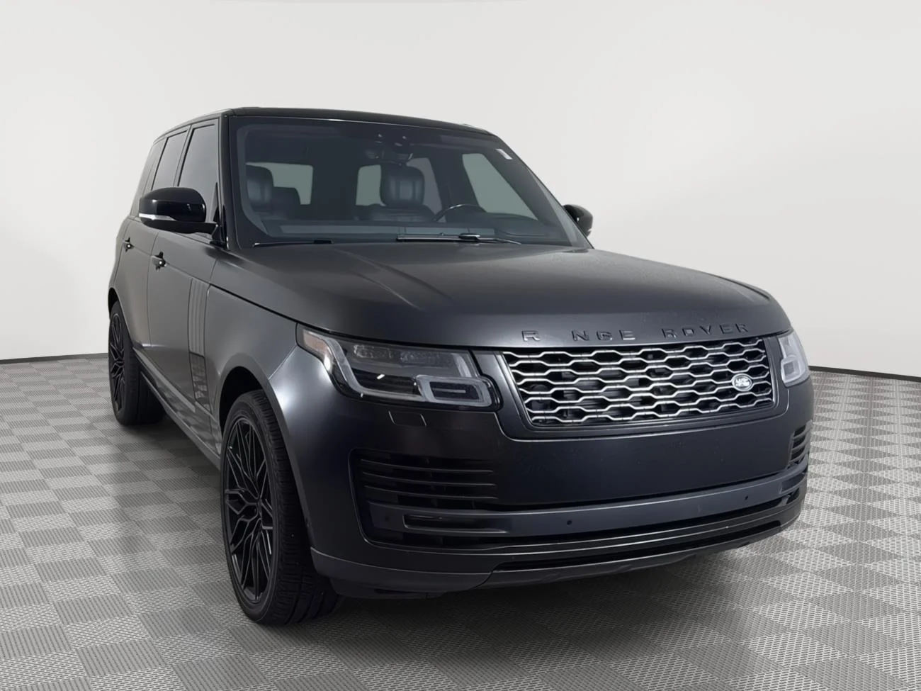 Used 2019 Santorini Black Metallic Land Rover SC image 1