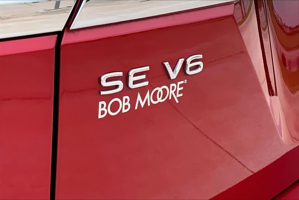Used 2022 Red Metallic Volkswagen 3.6L V6 SE w/Technology image 8