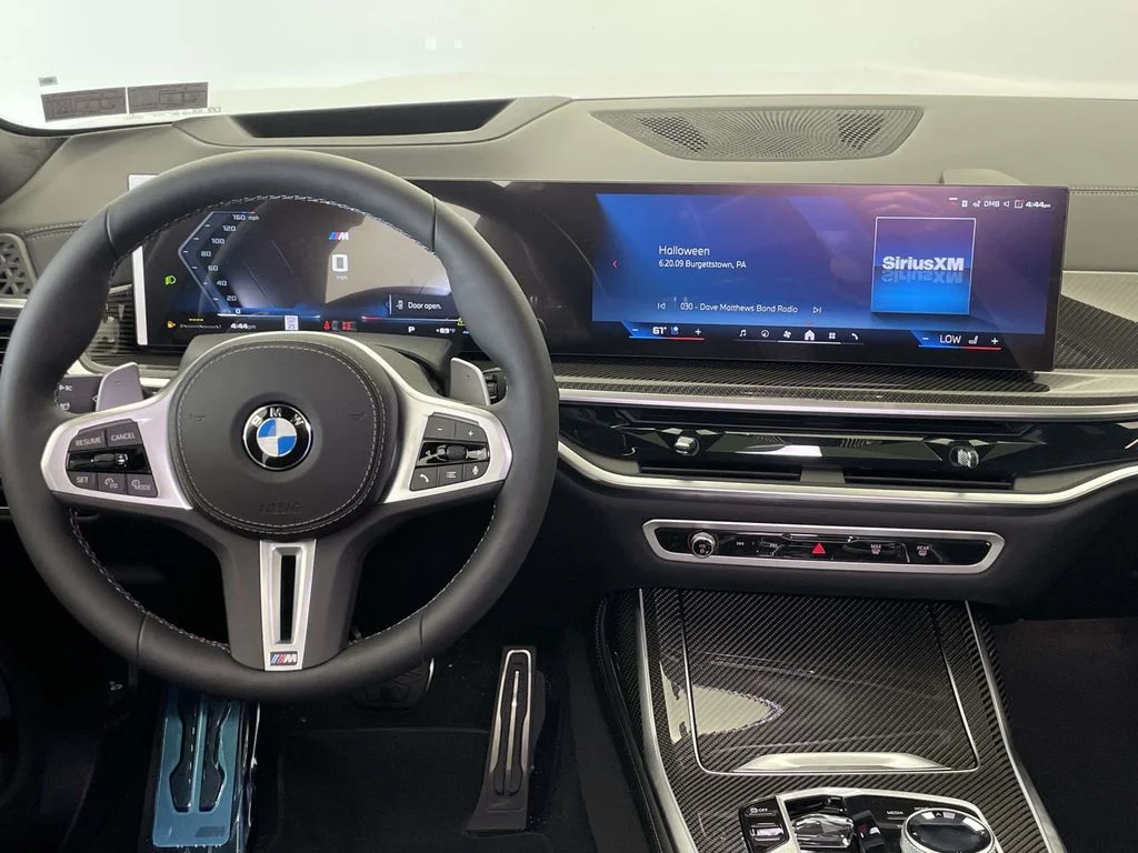 New 2027 White BMW M60i image 23