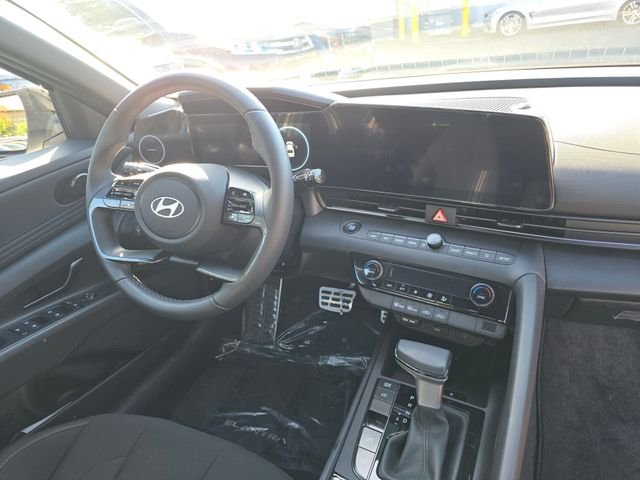 2025 Hyundai Elantra Blue - Photo 10