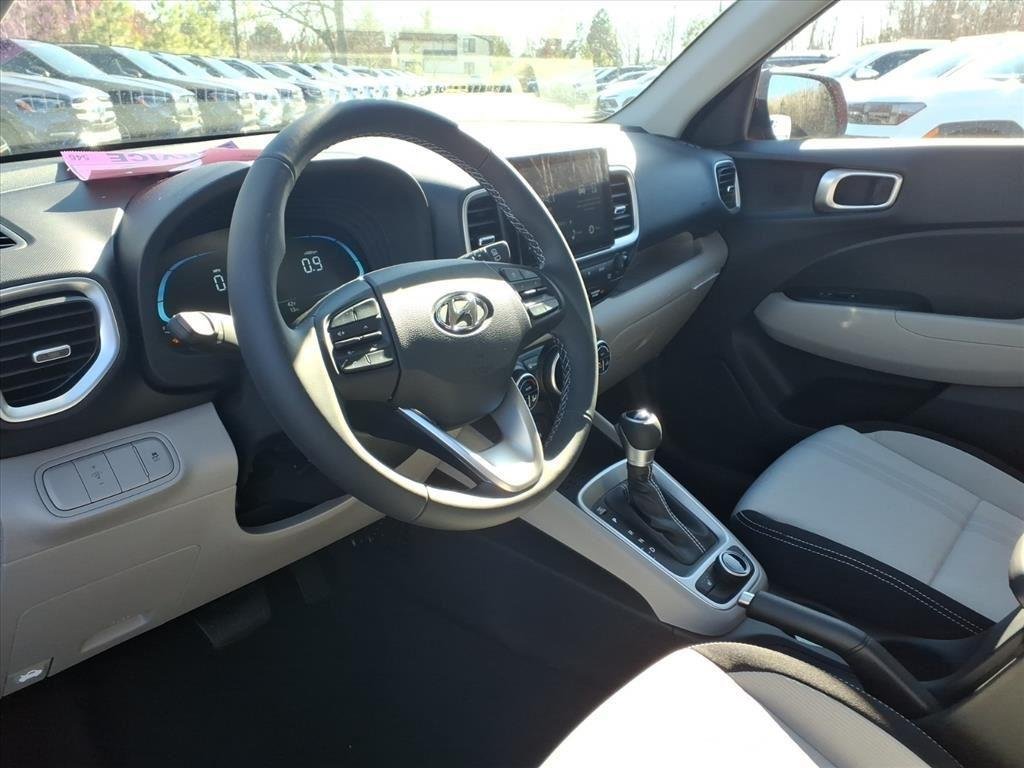 New 2026 Lunar White w/Black Roof Hyundai SEL w/Two-Tone Roof image 18