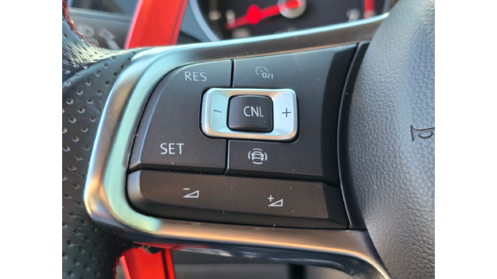 Used 2017  Volkswagen Sport image 52