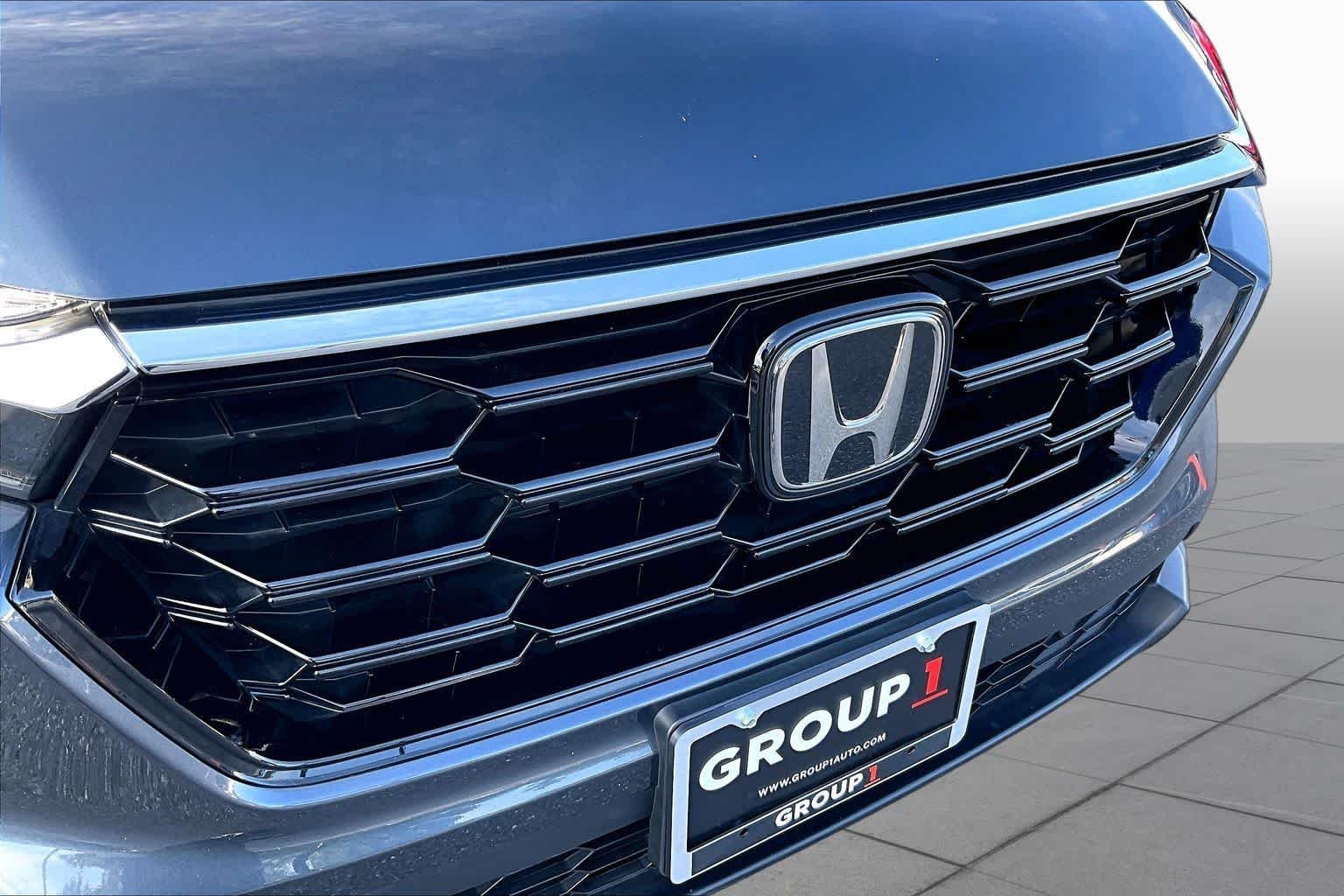 Used 2025 Meteorite Gray Metallic Honda EX-L image 28