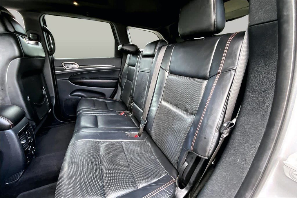 Used 2017 Silver Jeep Limited image 21