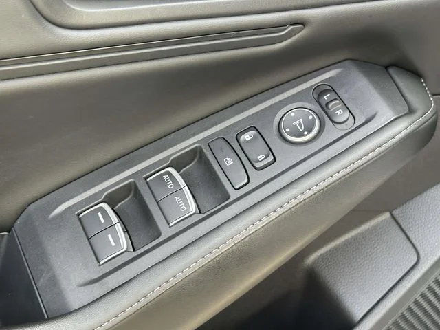 Certified Used 2025 Platinum White Pearl Honda HYBRID SPORT image 17