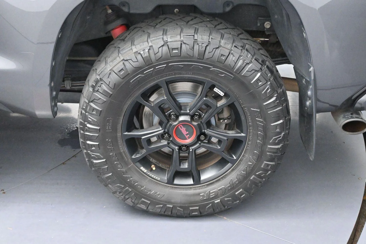 Used 2020 Magnetic Gray Metallic Toyota SR5 image 32