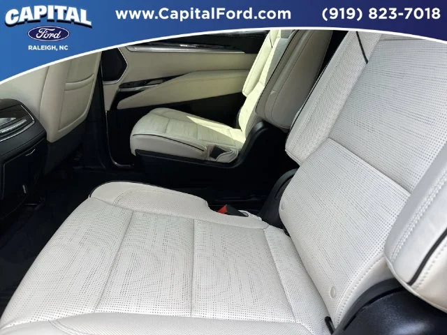 Used 2026 Green Cadillac Sport image 18