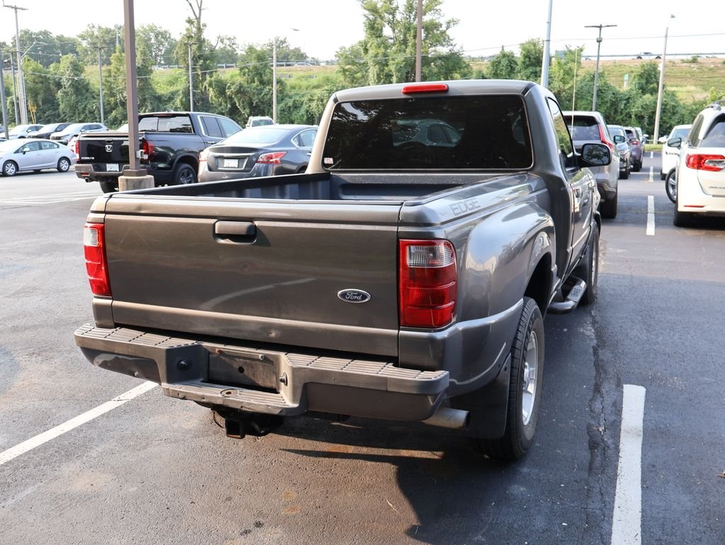 Used 2004  Ford Edge image 7