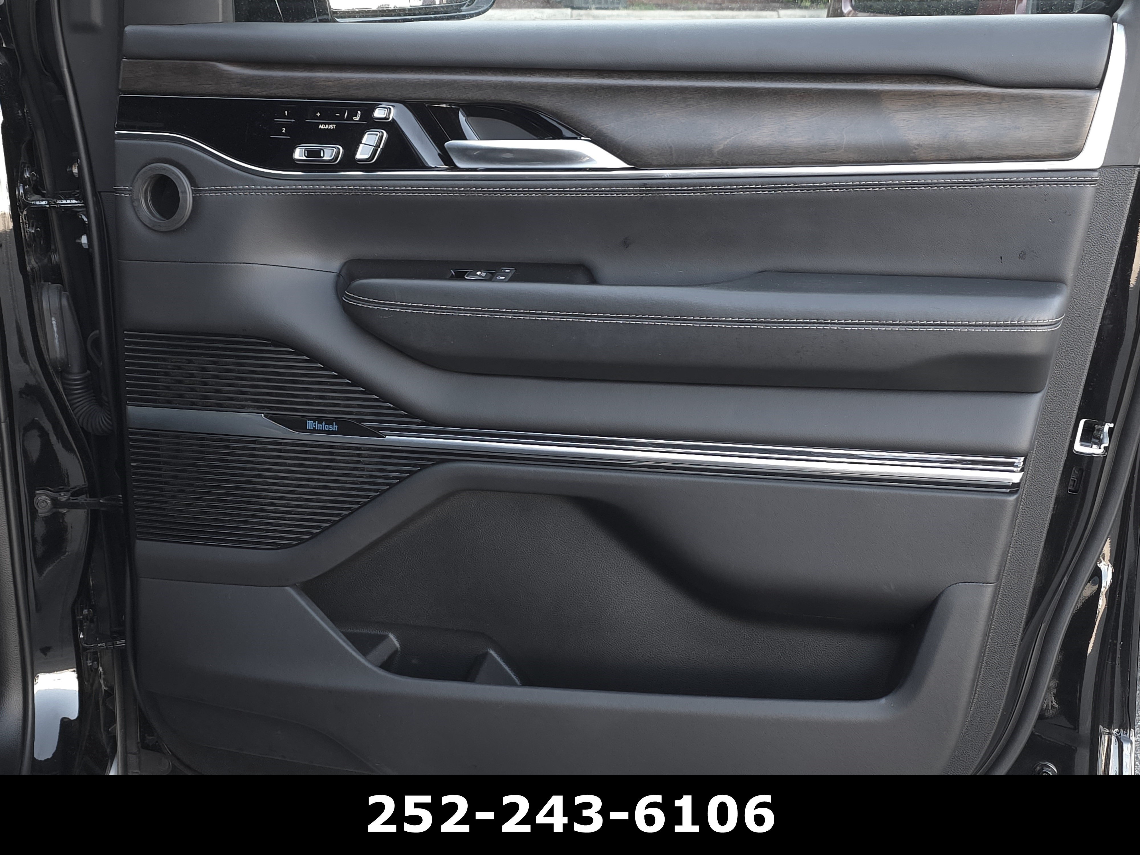 Used 2022 Diamond Black Crystal Pearlcoat Jeep Series II image 64