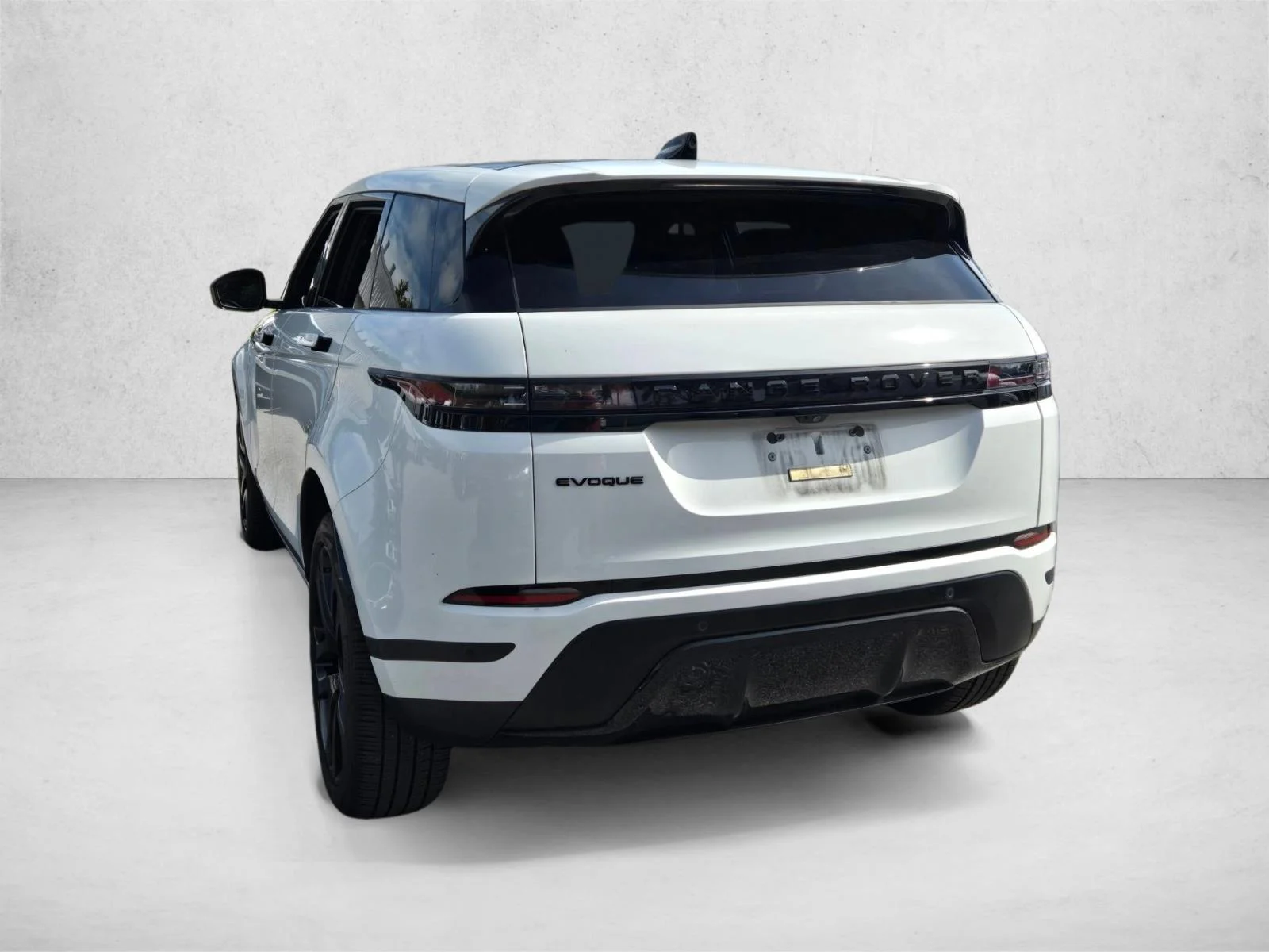 Used 2024 White Land Rover Core S image 6