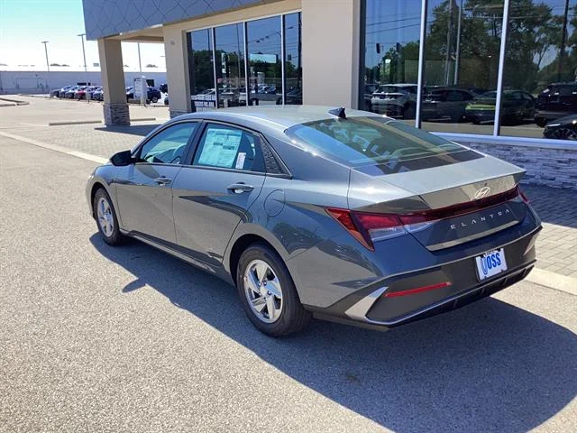 New 2026 Ecotronic Gray Pearl Hyundai SE image 13