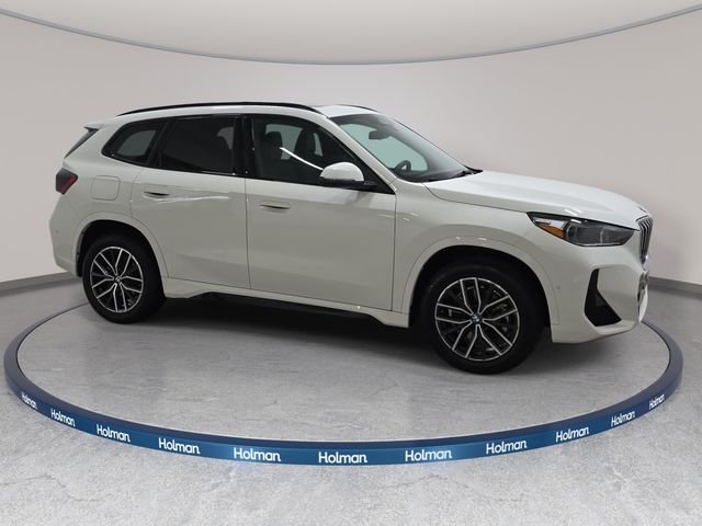 Certified Used 2026 Alpine White BMW xDrive28i image 3