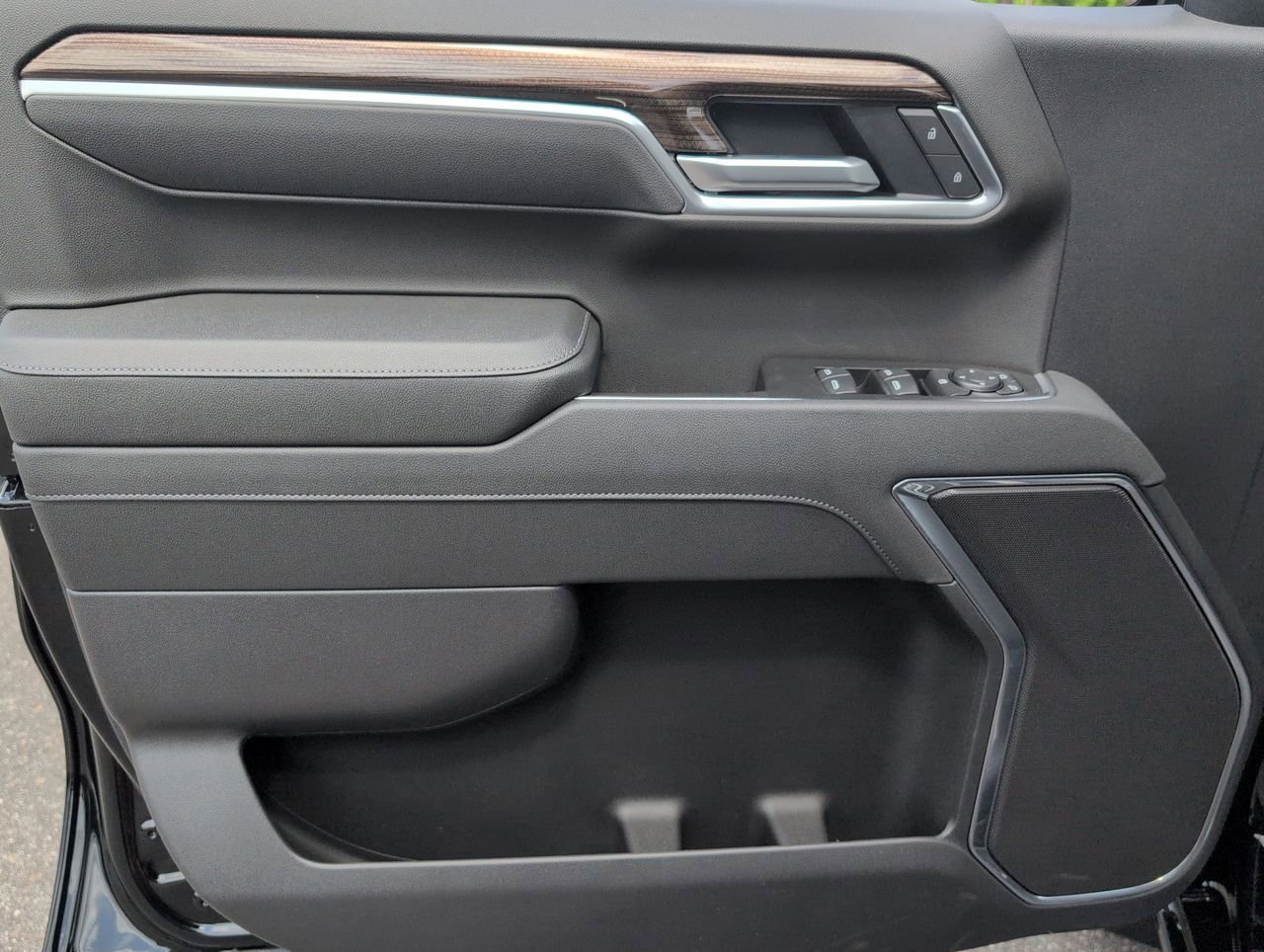 New 2026 Black Chevrolet LT image 21
