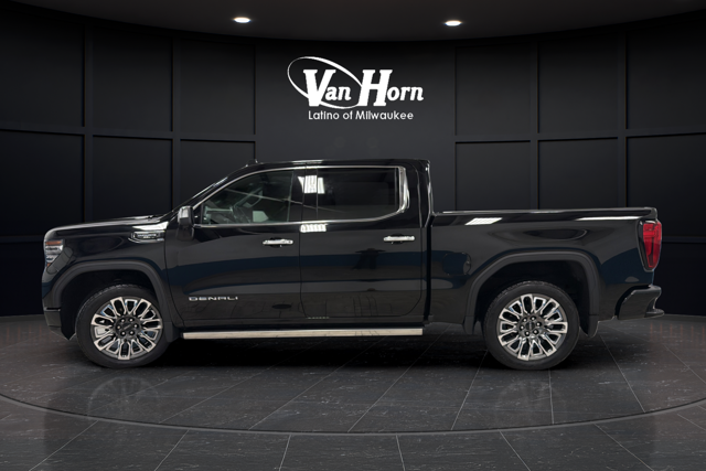 Used 2023 Onyx Black GMC Denali Ultimate image 4