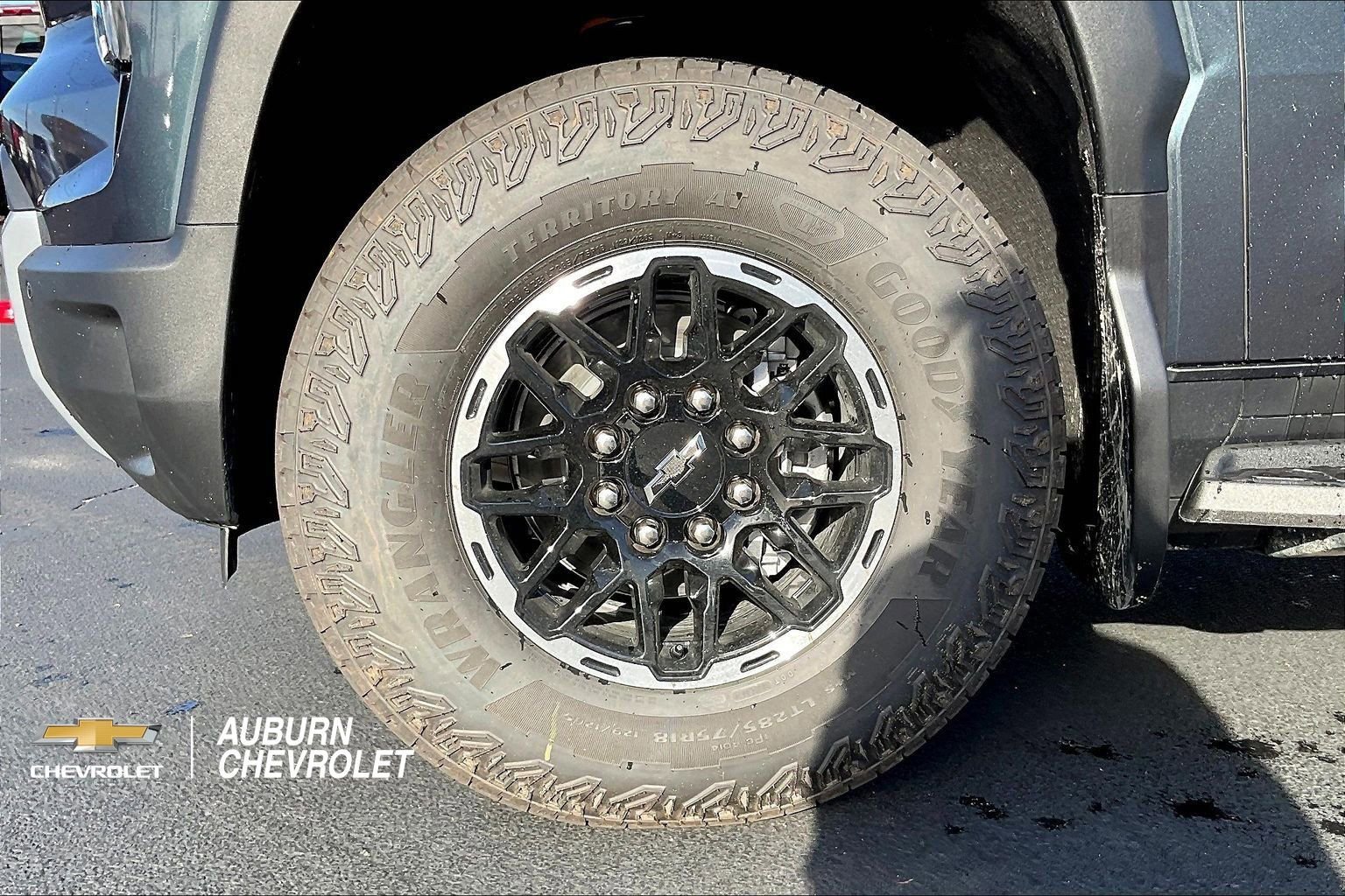 2026 Chevrolet Silverado EV Trail Boss - Photo 12