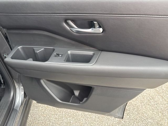 Used 2025 Gray Nissan SL image 20