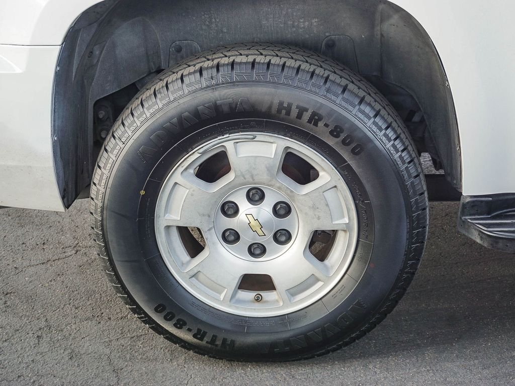 Used 2007 White Chevrolet LT image 8