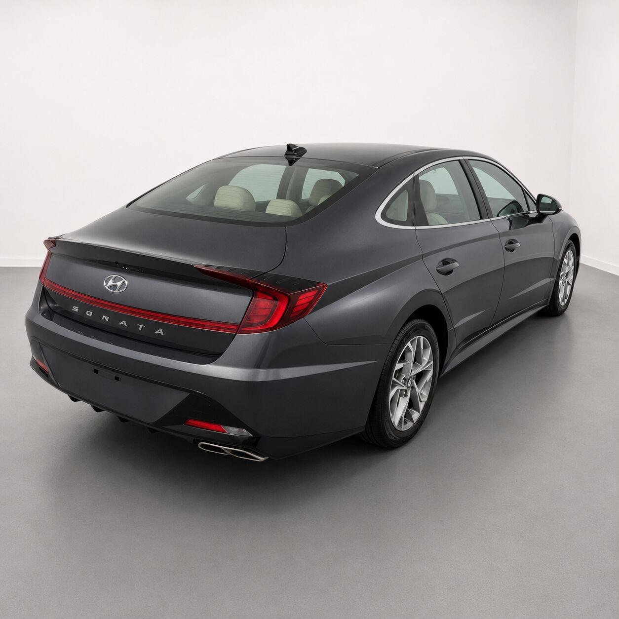 Used 2023 Portofino Gray Hyundai SEL image 5