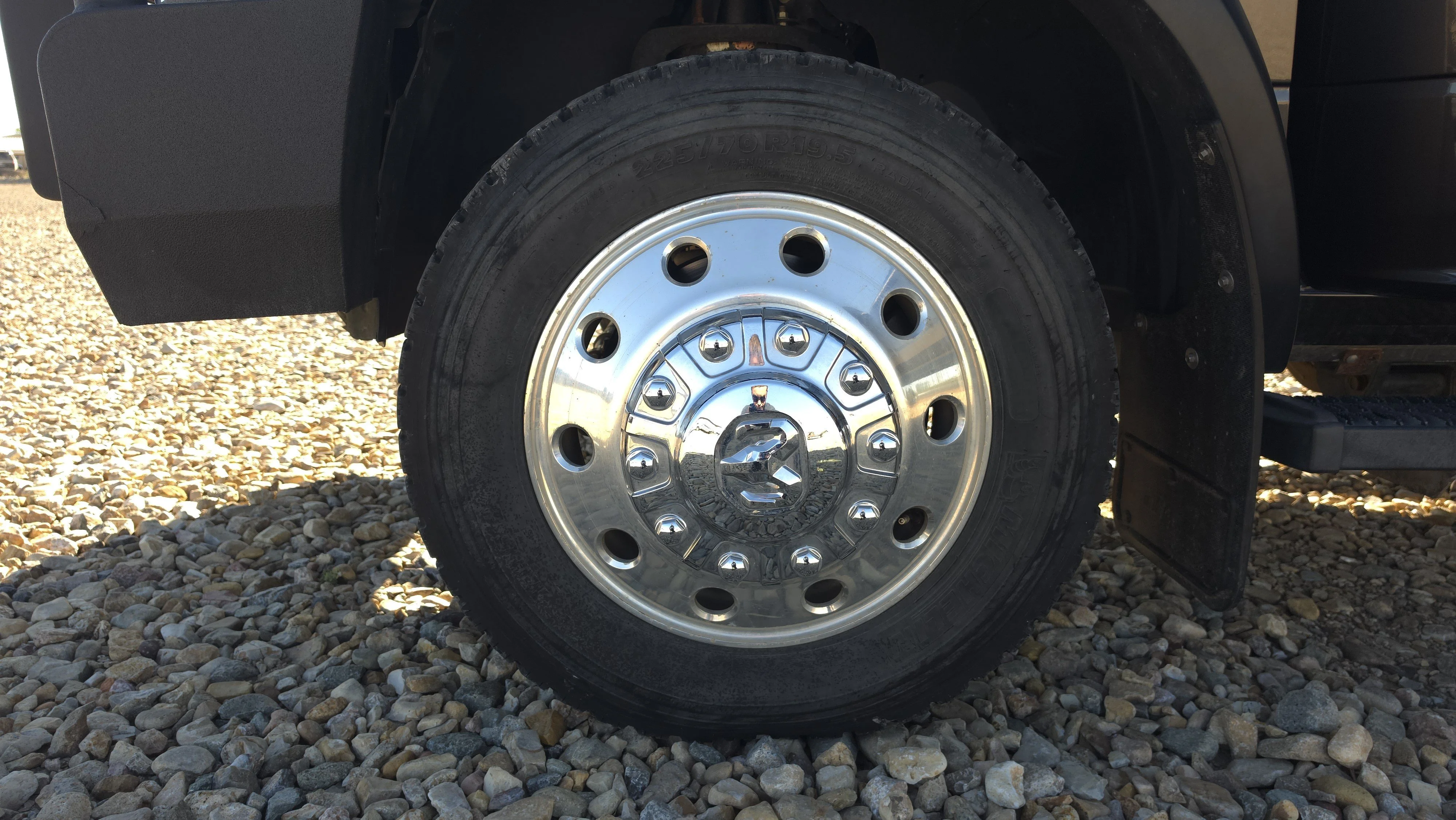Used 2018 Granite Crystal Metallic Clearcoat Ram Laramie image 23