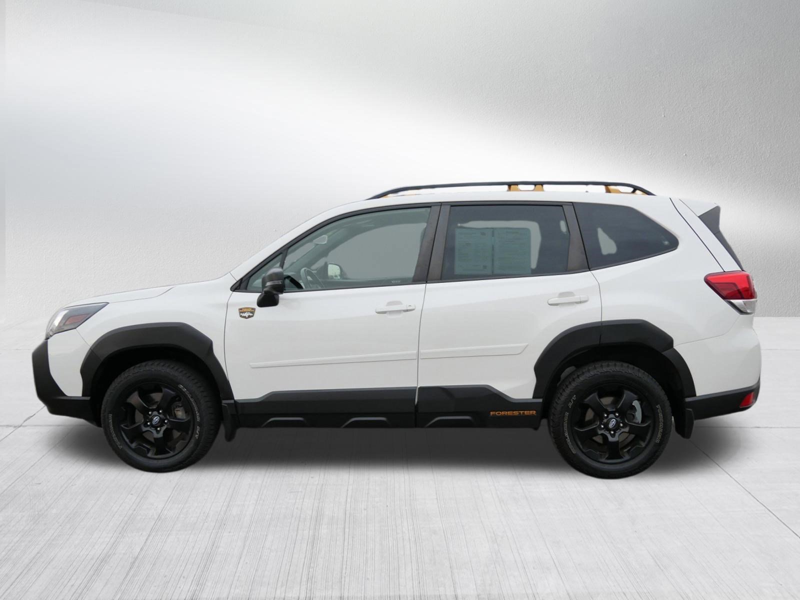 Certified Used 2023 Crystal White Pearl Subaru Wilderness image 4