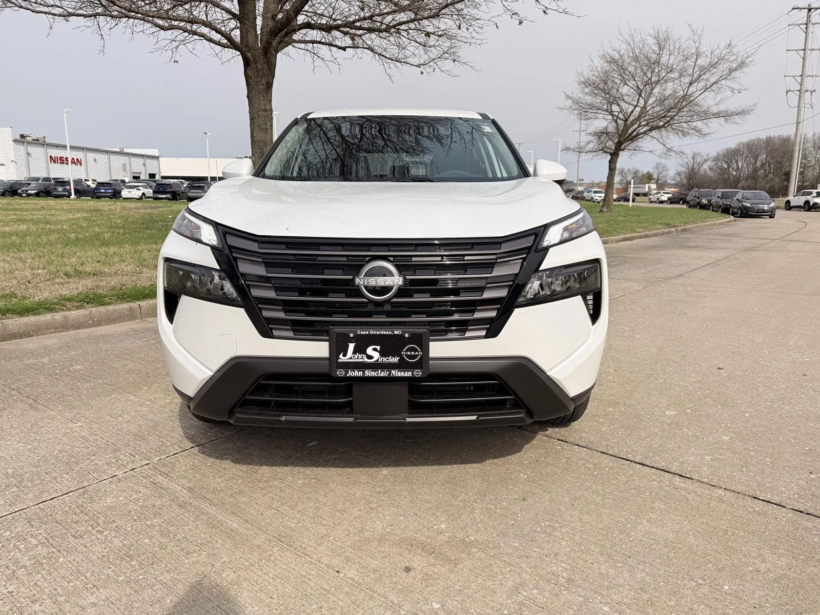 New 2026 Everest White Pearl Tricoat Nissan SV image 2