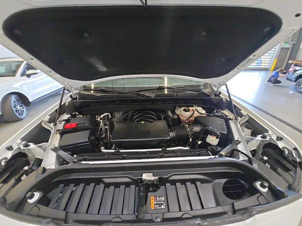 Certified Used 2025 Summit White GMC Elevation image 30