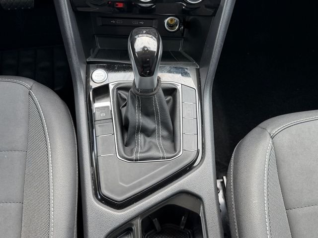 Used 2024 Gray Volkswagen 1.5T SE image 20