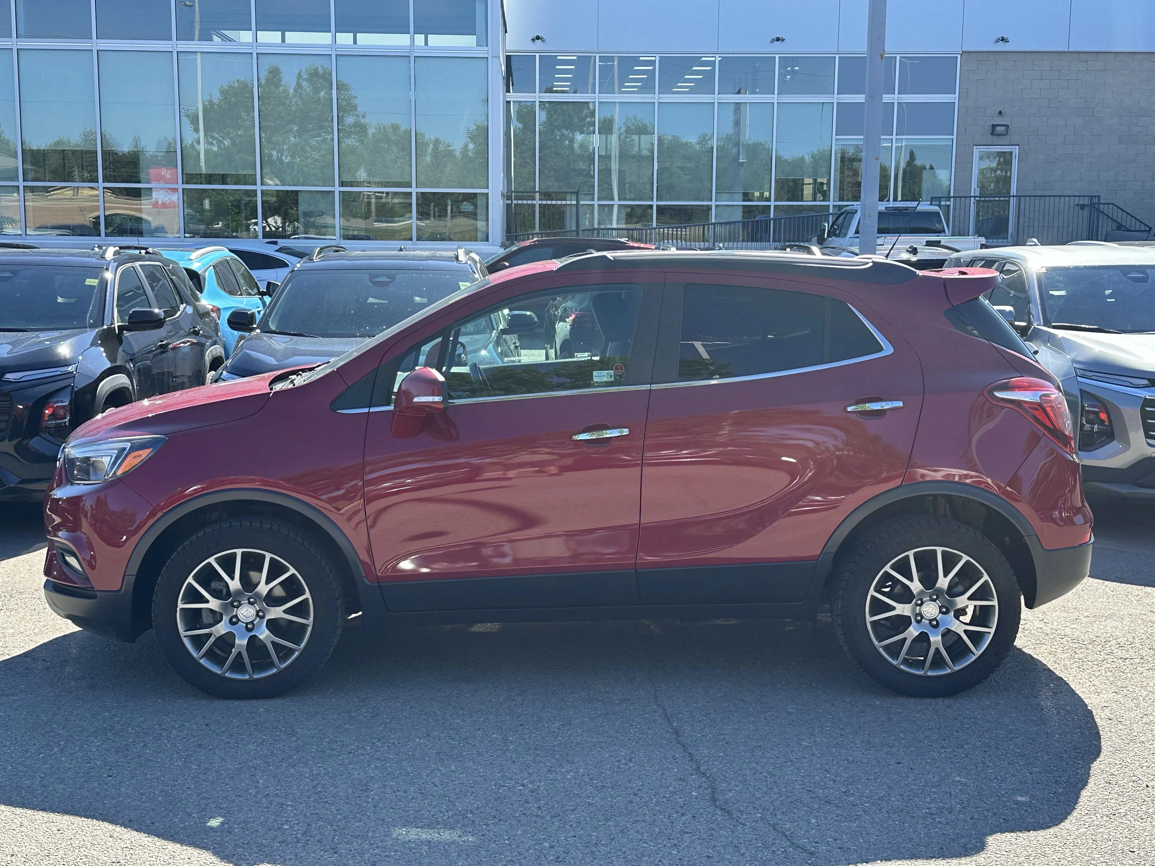 Used 2018 Red Buick Sport Touring image 3