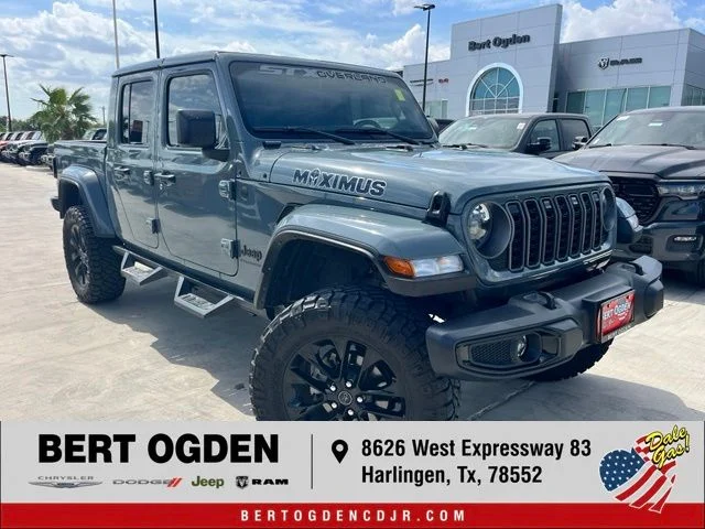 Used 2025 Gray Jeep Nighthawk image 1