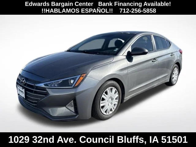 Used 2019 Gray Hyundai SE image 3