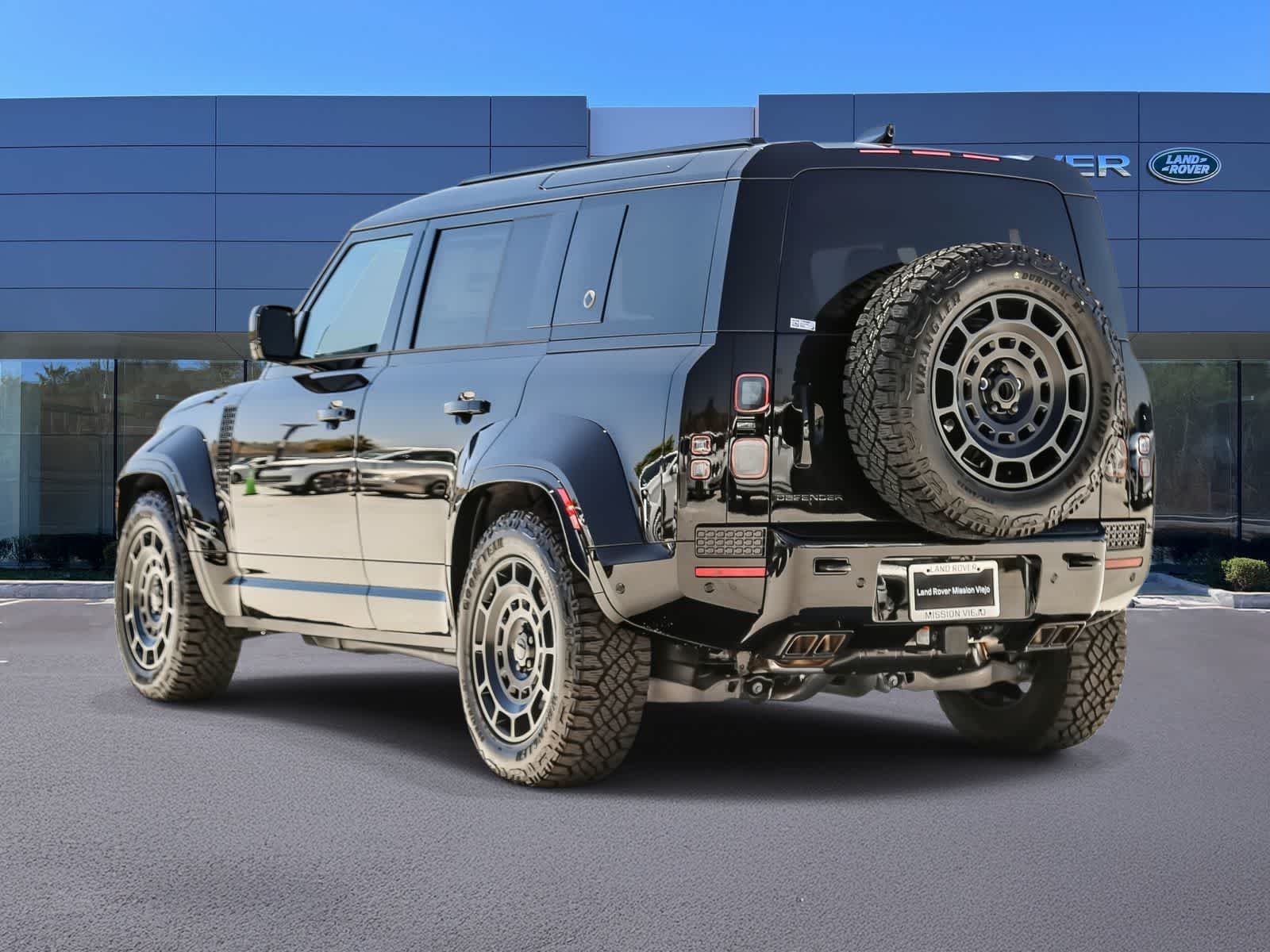 New 2026 Narvik Black Land Rover OCTA Black image 6
