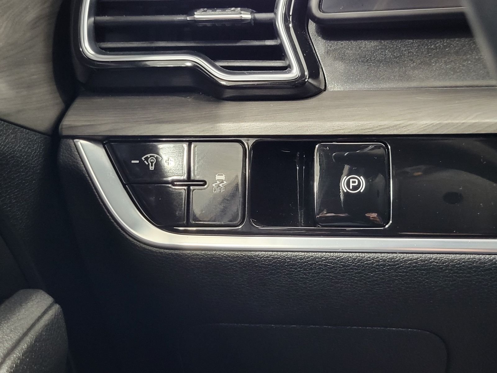 Used 2024 Gray Kia X-Line image 14