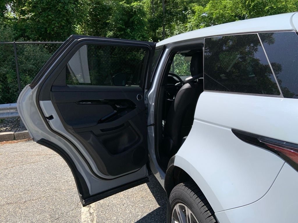Used 2024 Gray Land Rover S image 15