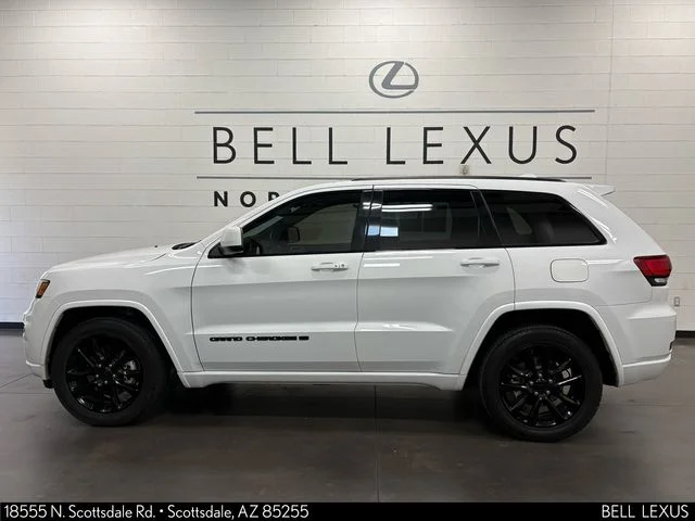 Used 2022 White Jeep Laredo X image 8