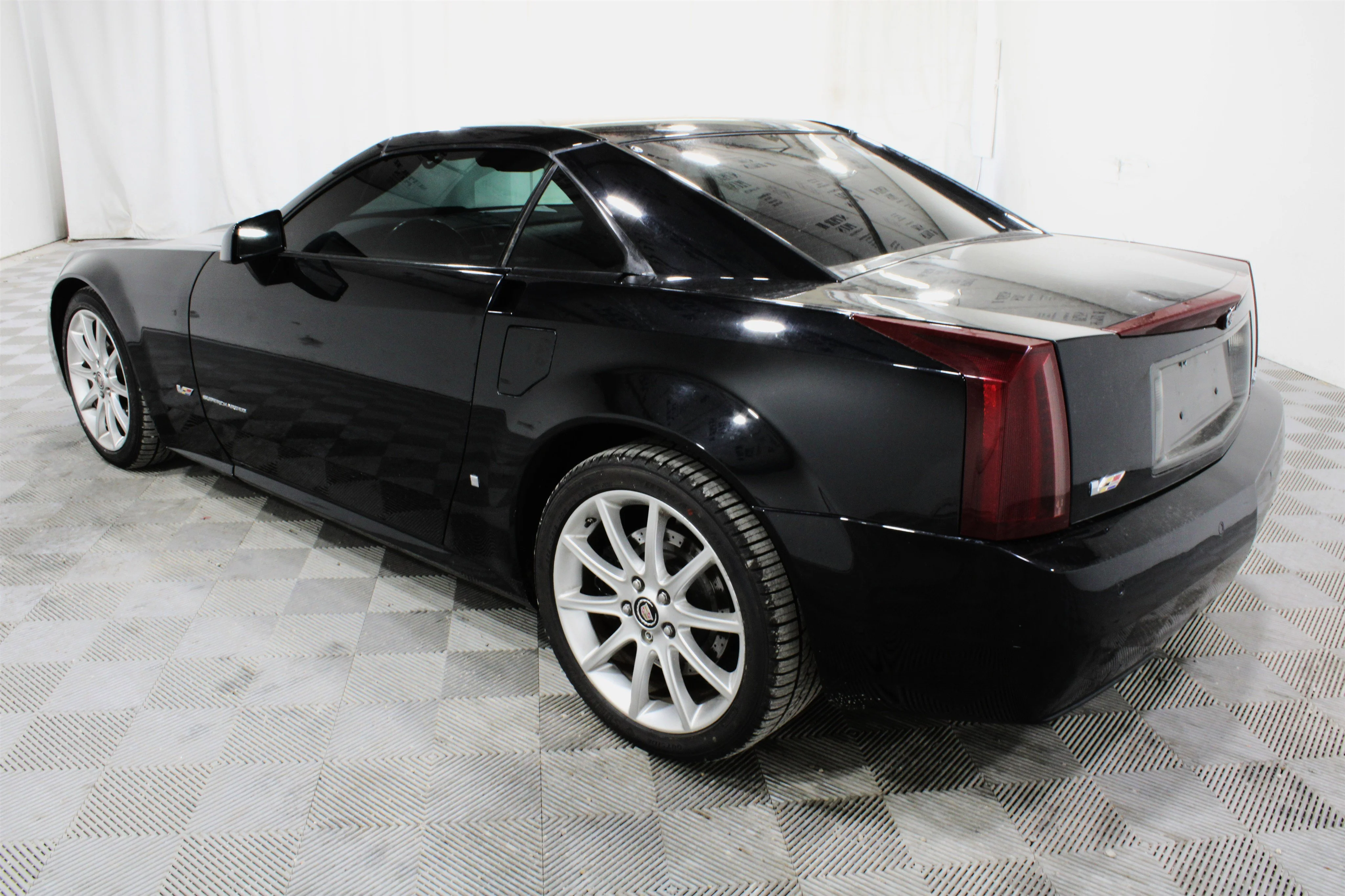 2007 Cadillac XLR V - Photo 25