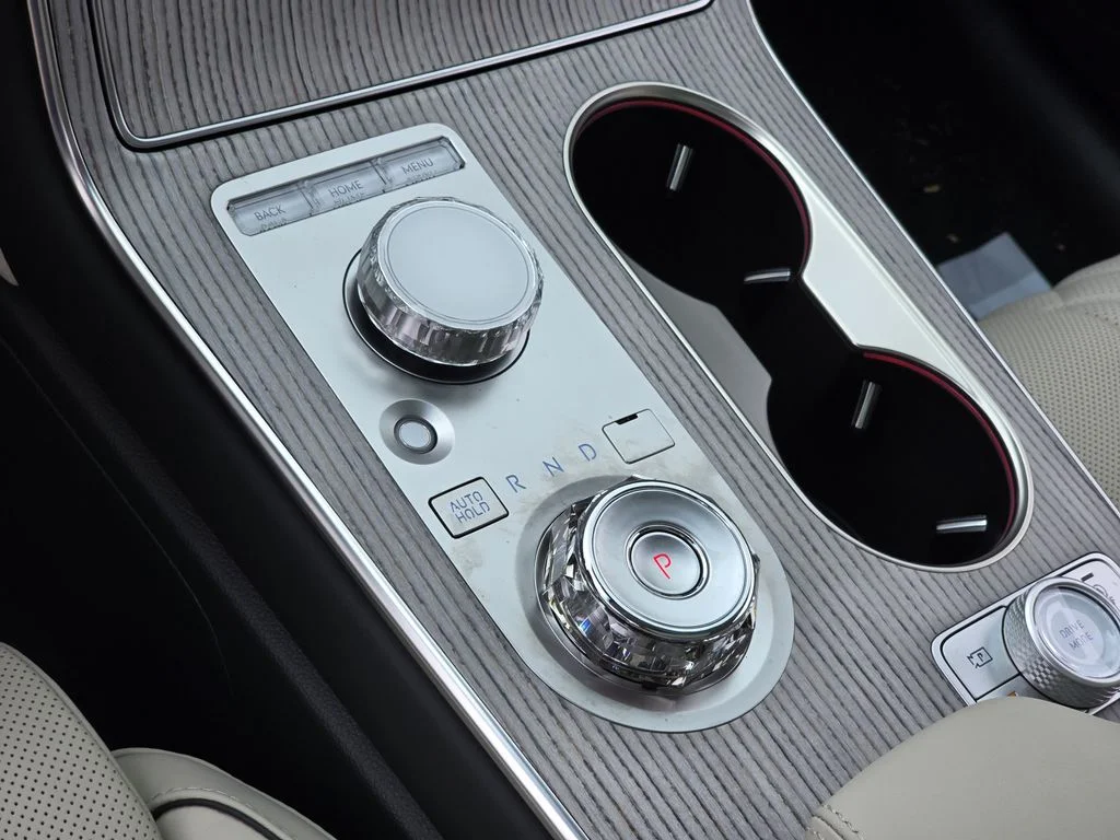 New 2026 White Genesis 3.5T Prestige image 15
