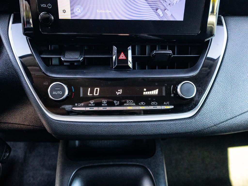 Used 2024  Toyota LE image 24