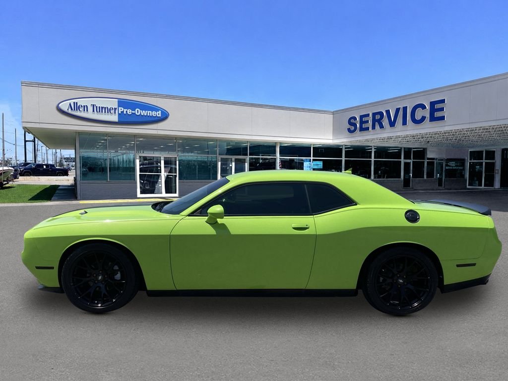 Used 2023 Sublime Metallic Clearcoat Dodge SXT image 5