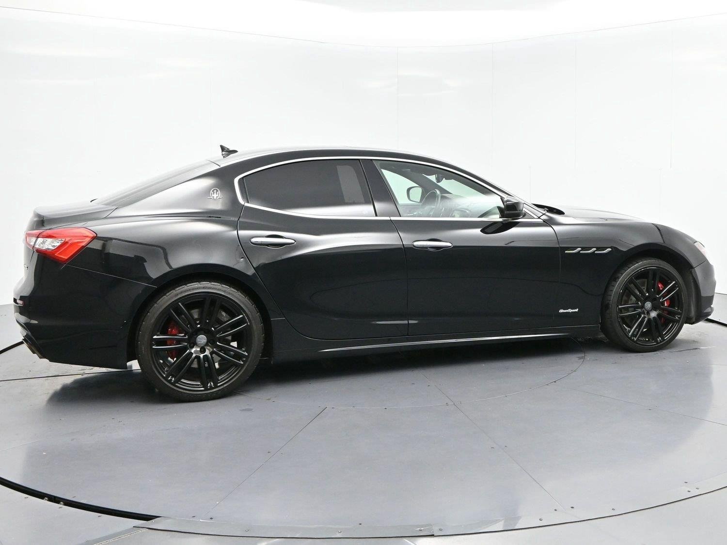 Used 2018 Nero Maserati S GranSport image 8