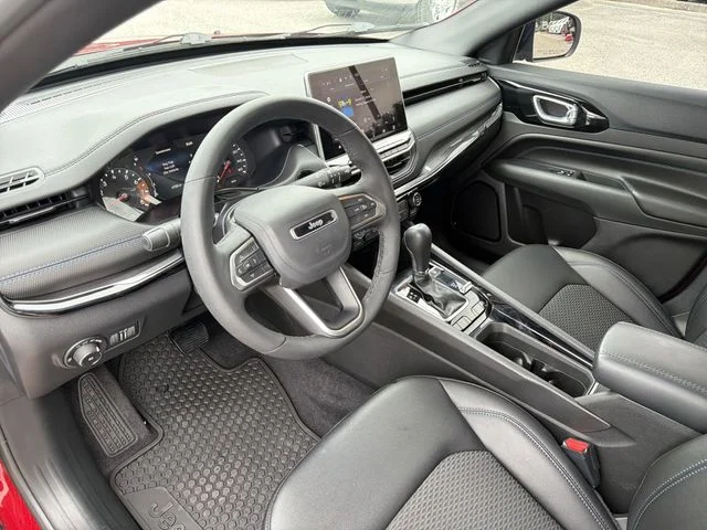 Used 2026 Red Jeep Latitude image 18