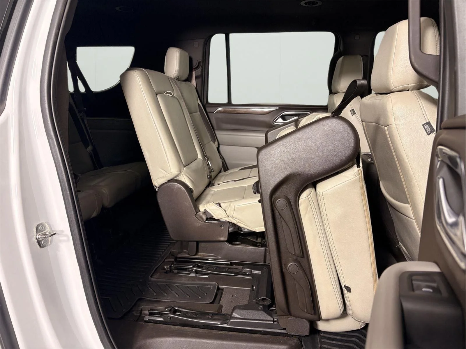 Used 2022 Summit White GMC SLE image 20