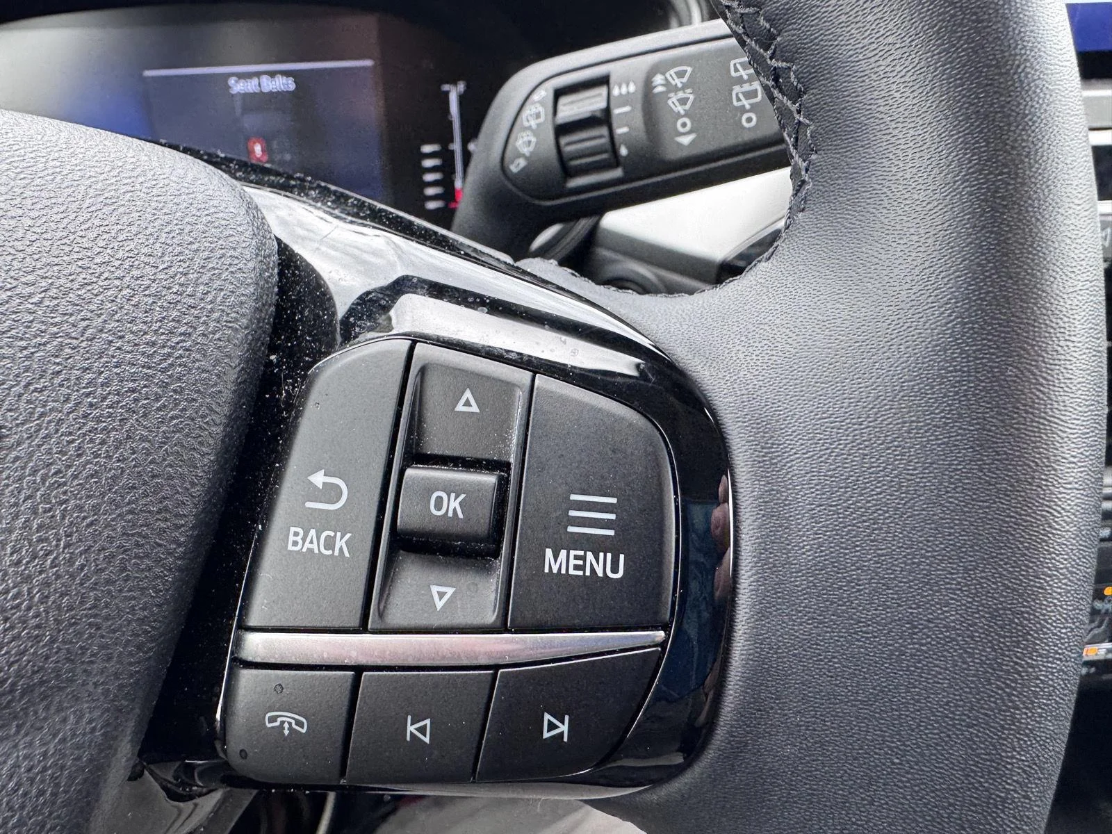 Used 2023 Cinnabar Red Ford Active image 15