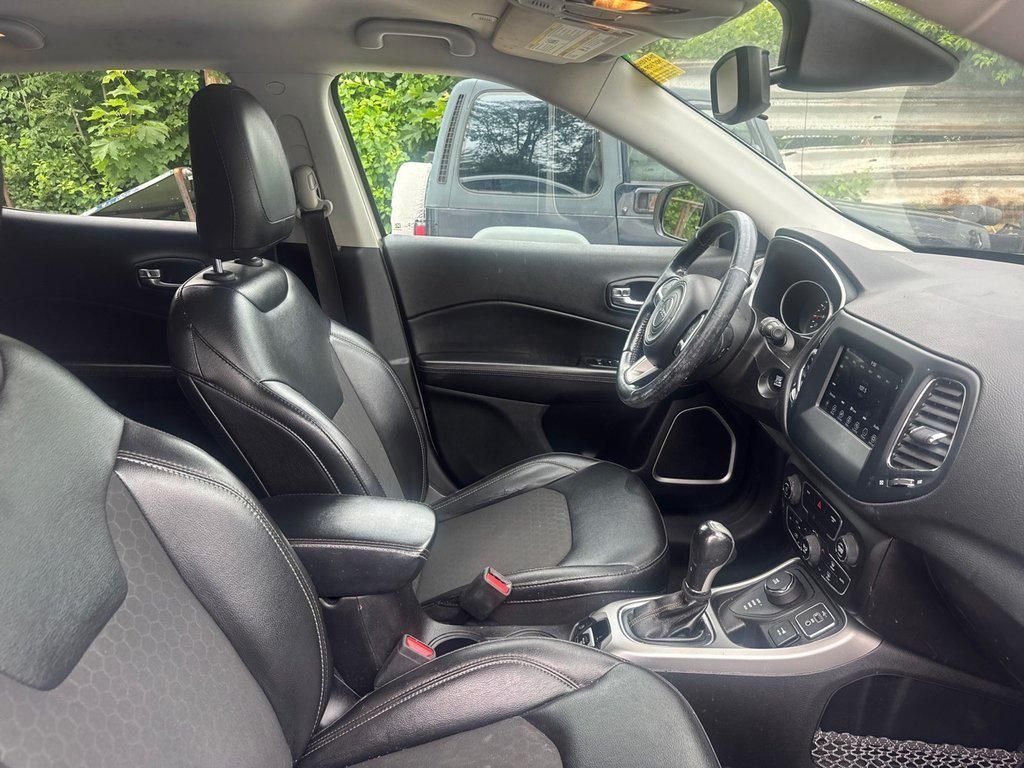 Used 2020 White Jeep Latitude image 16