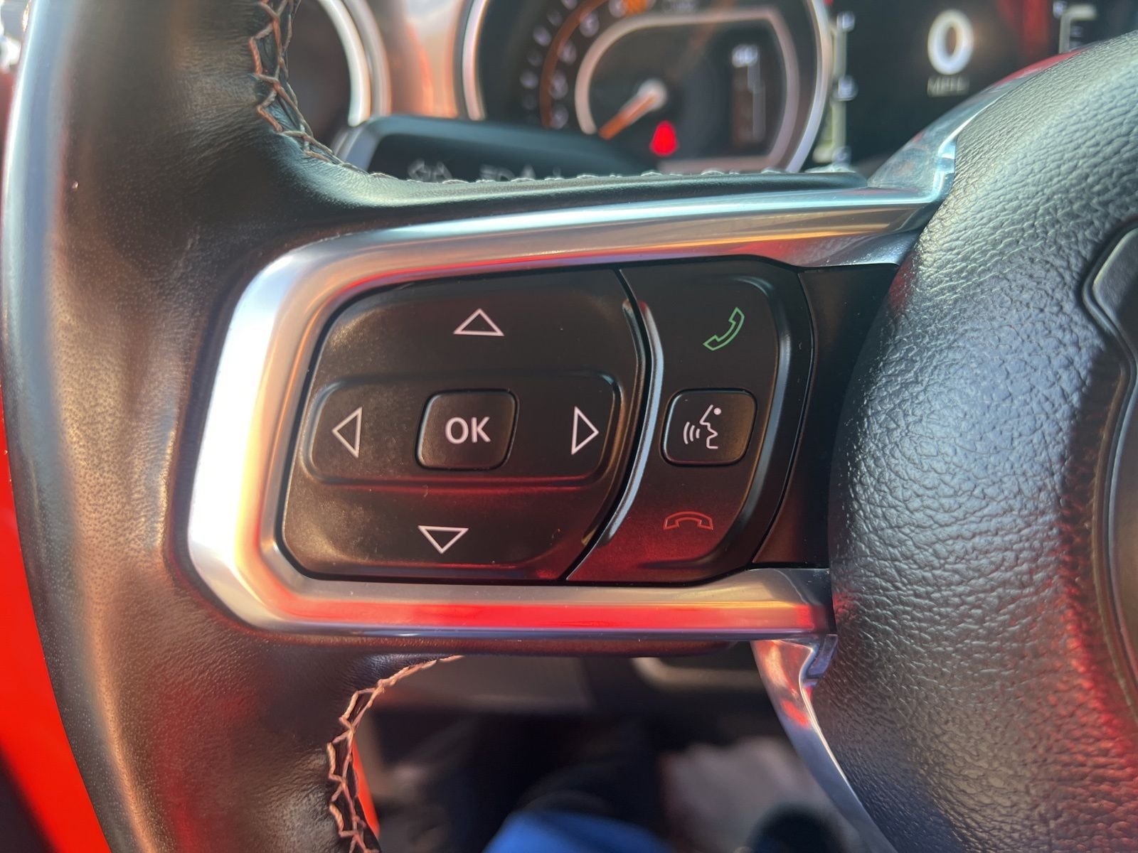 Used 2023  Jeep Sahara image 28