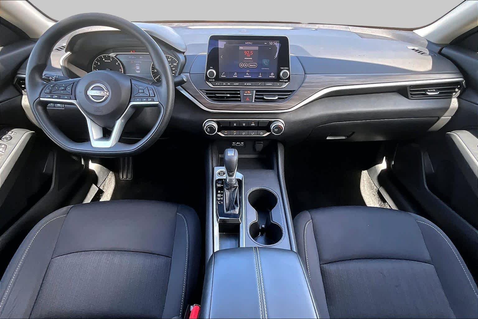 Used 2025 Super Black Nissan SV image 14