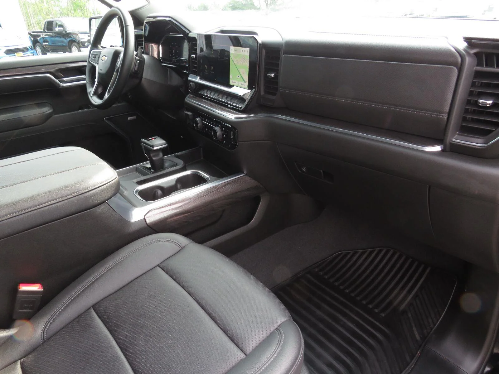 Used 2025 Black Chevrolet LTZ image 22